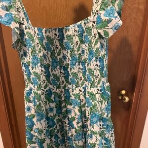 NWOT Victoria Dunn flutter sleeve dress